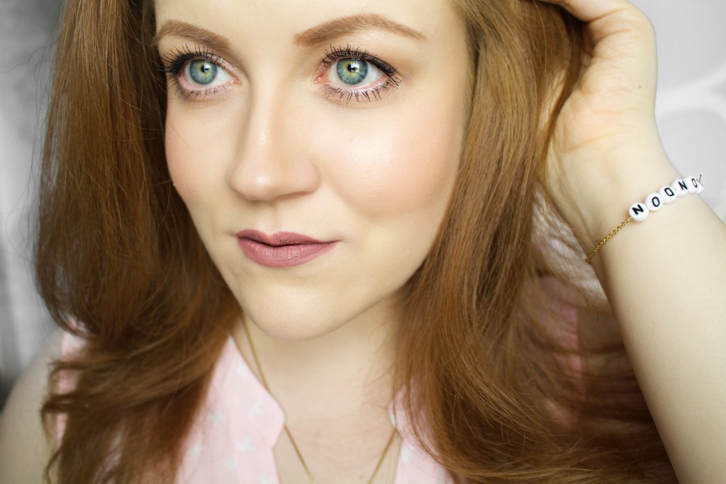 Make-up Look für den Frühling mit der Trendfarbe 2016 Rose Quartz Bild 4: Nahaufnahme des Gesichtes