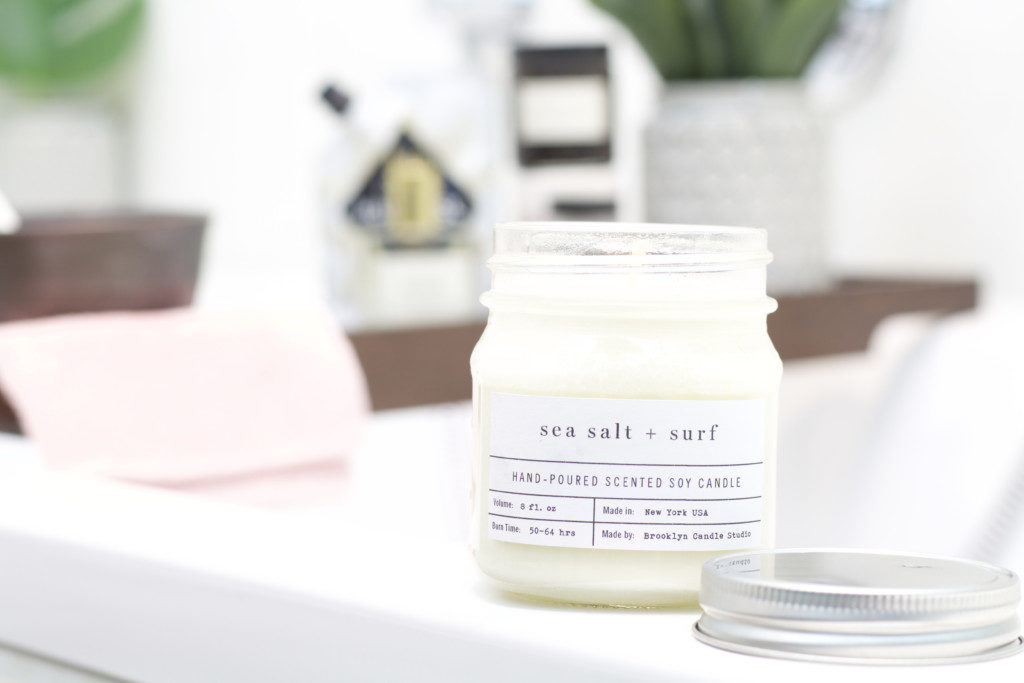 End of Sommer Home Spa x SPAtacular - Duftkerze "Sea Salt + Surf" von Brooklyn Candle Studio