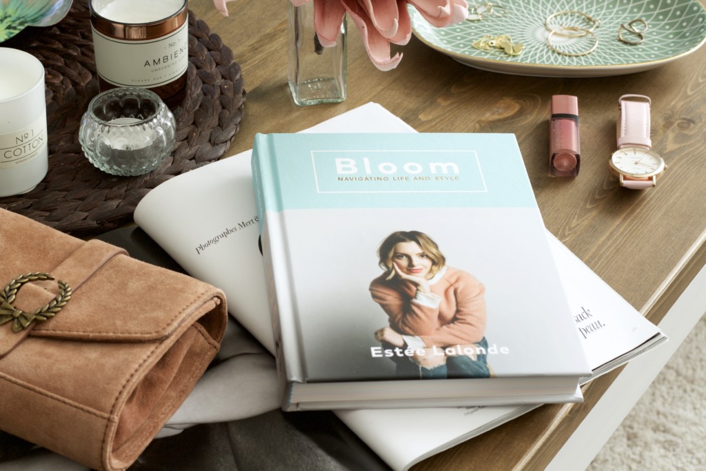 Buch Review "Bloom" von Estée Lalonde - erfahrt auf dem Blog meine Meinung zum Buch