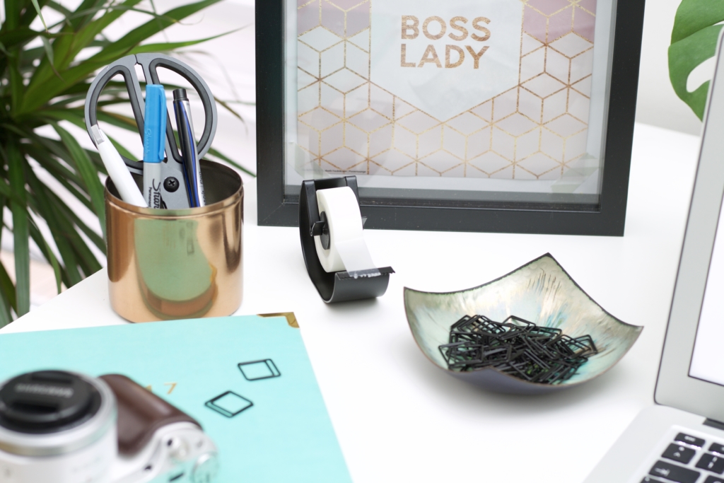Beitragsbild: Inspiration & 5 Tipps für das Home-Office #officegoals - Lifestyle Blog Leipzig