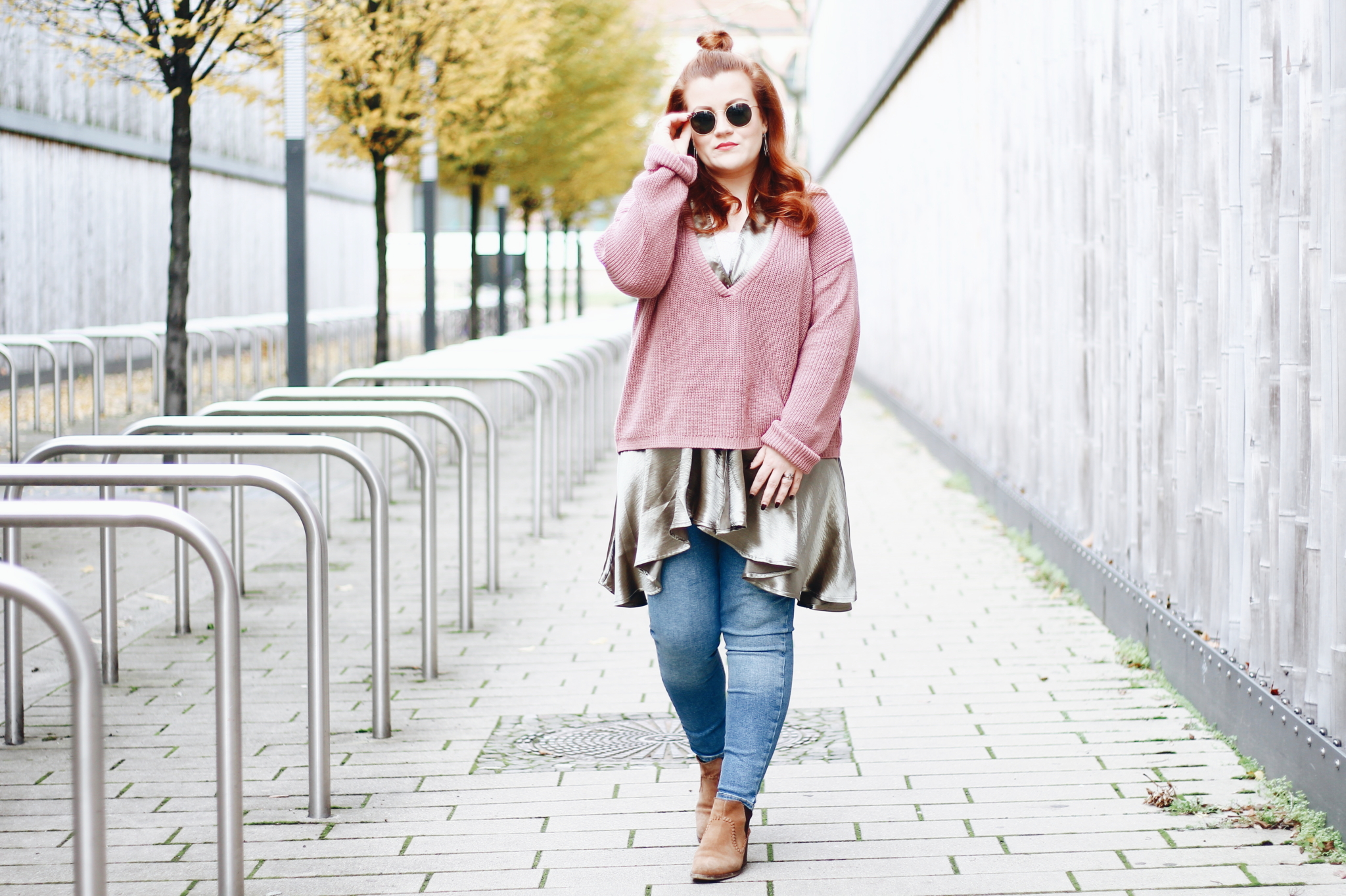 Beitragsbild: Blogger Style: So trage ich den Kleid über Hose Trend - Fashion Blog Leipzig