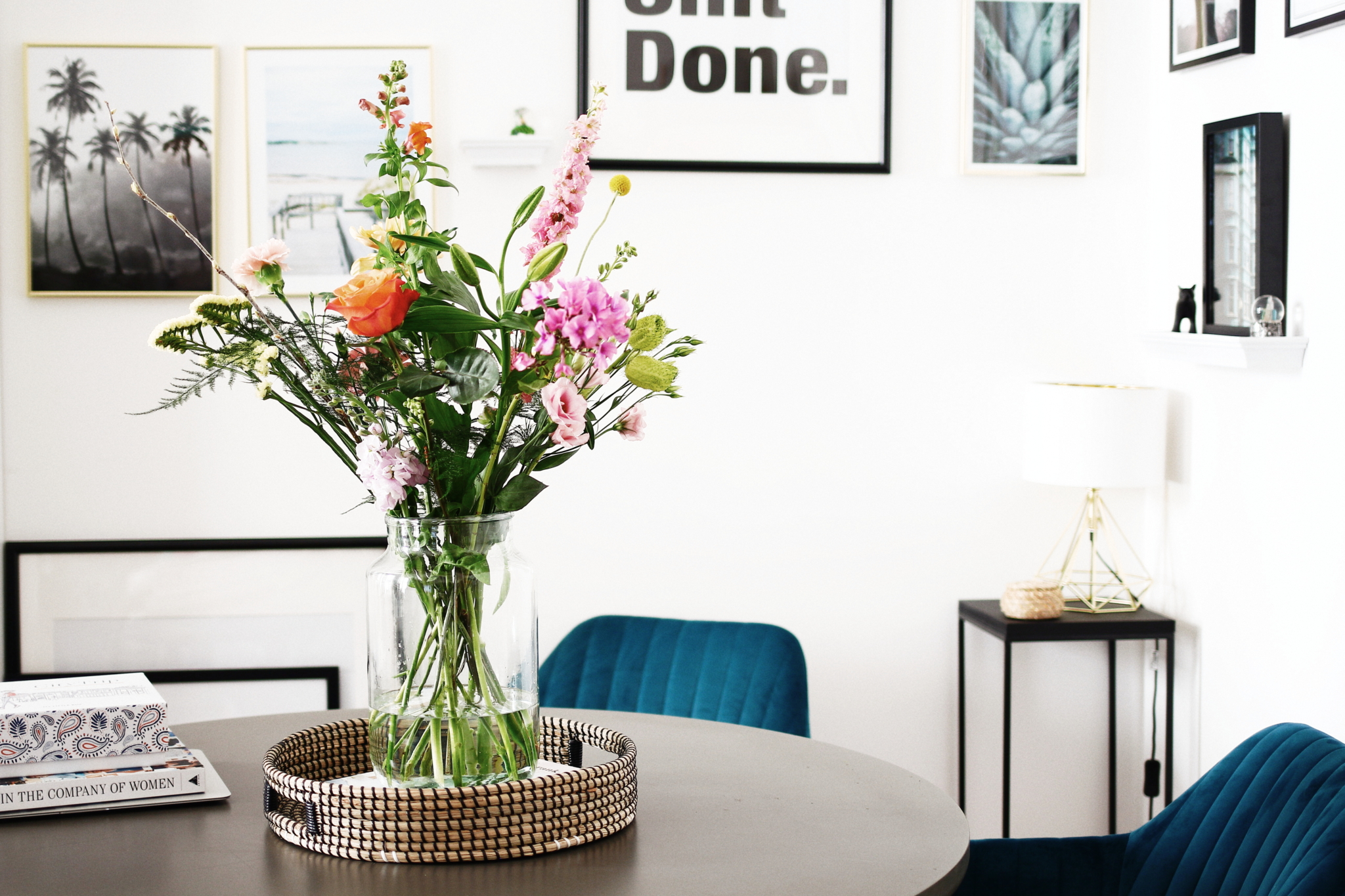 Titelbild: Tipps & Tricks: Blumen stillvoll in der Vase arrangieren  - Blumenstrauß selber binden