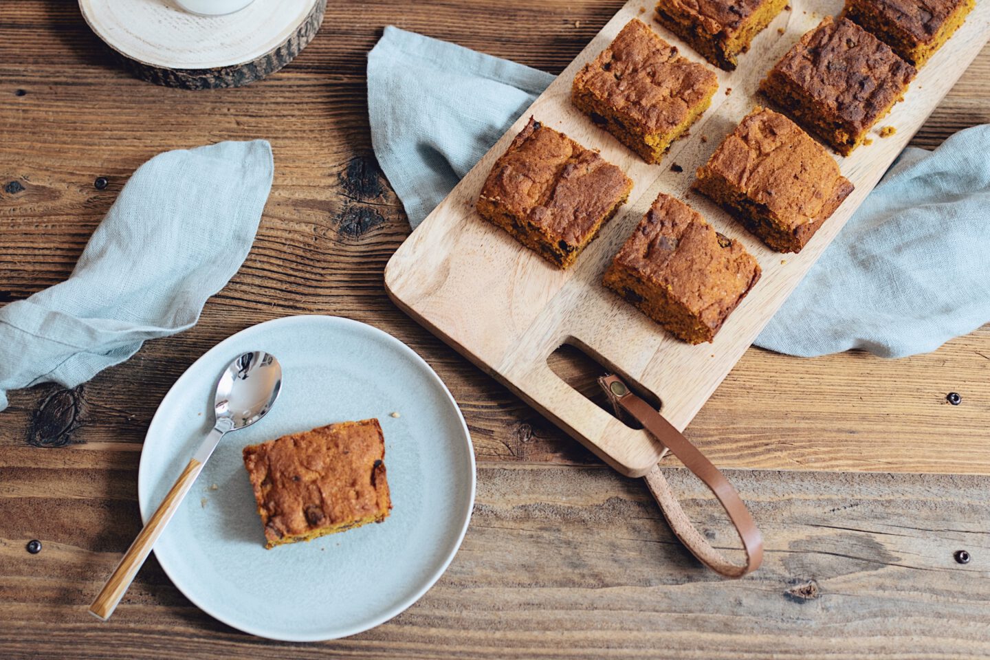 Backen mit Kürbispüree: Kürbis Blondies mit Schokostückchen!