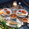 Sommerliches Grillrezept: Zucchini mit Ziegenfrischkäsefüllung und Ajvar-Reis