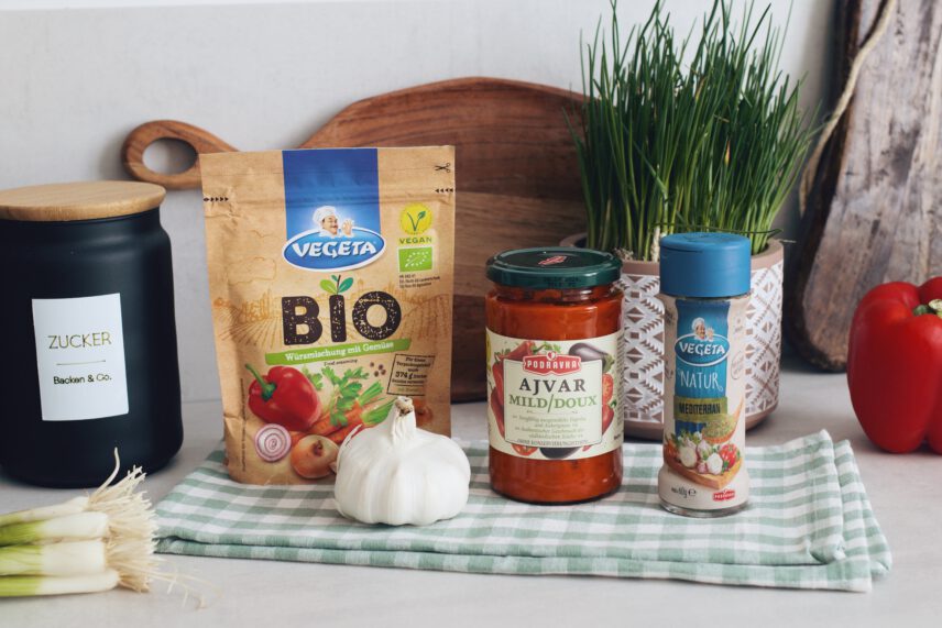 Rezept: Faltenbrot mit mediterranem Frischkäse-Dip